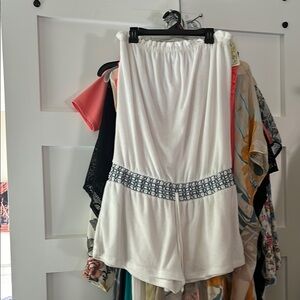 New Lucky Brand White Romper with Blue Patterned Waist swimsuit coverup